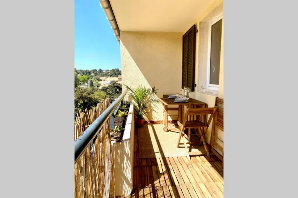 Appartement 8pers 5min de la plage CHECK-IN 24h La Seyne-sur-Mer France